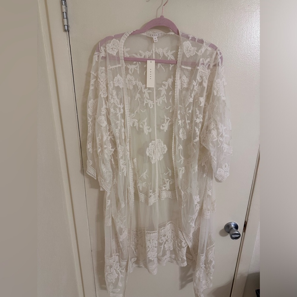 Boho Ladies long lace cover up. New with tags sz 2x. Cream color